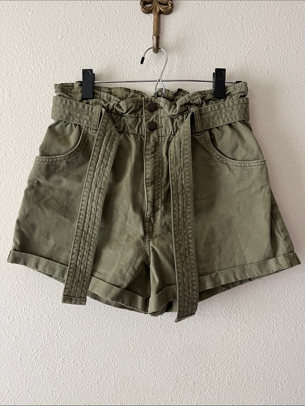Abercrombie & Fitch Paper Bag High Waisted Shorts Olive Green Size M